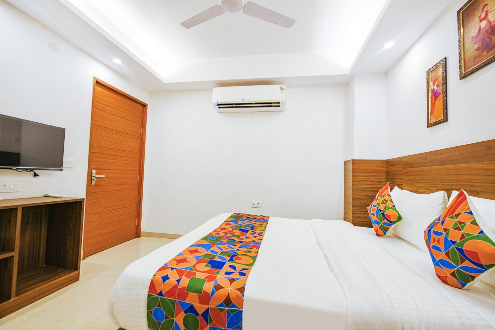 Fabhotel Sparkling - Nr Yashobhoomi Convention Centre 德里 外观 照片