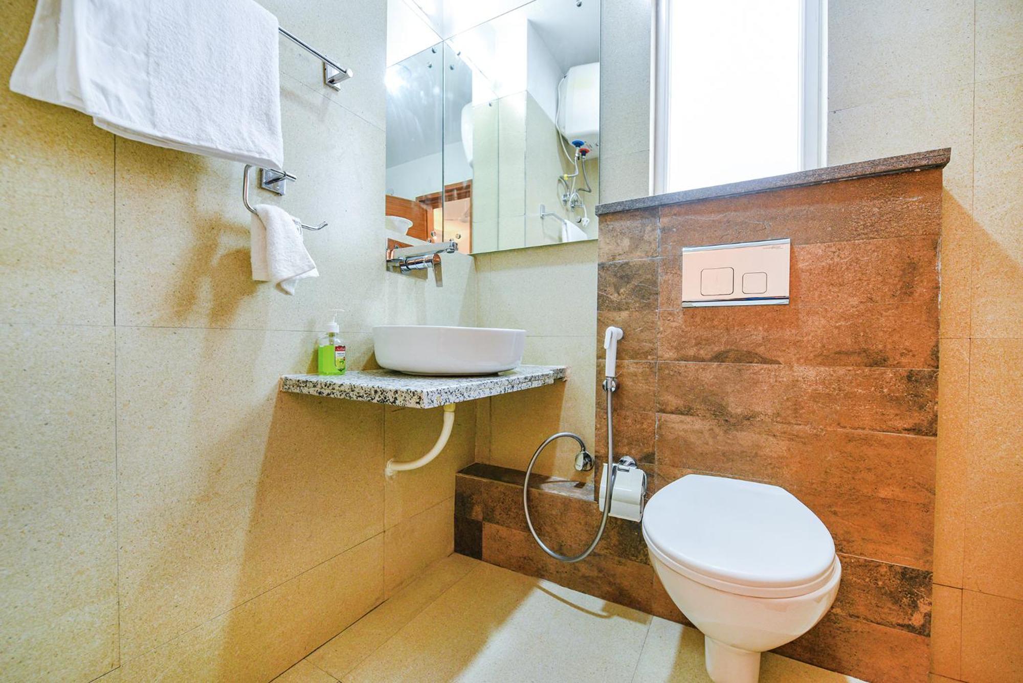 Fabhotel Sparkling - Nr Yashobhoomi Convention Centre 德里 外观 照片