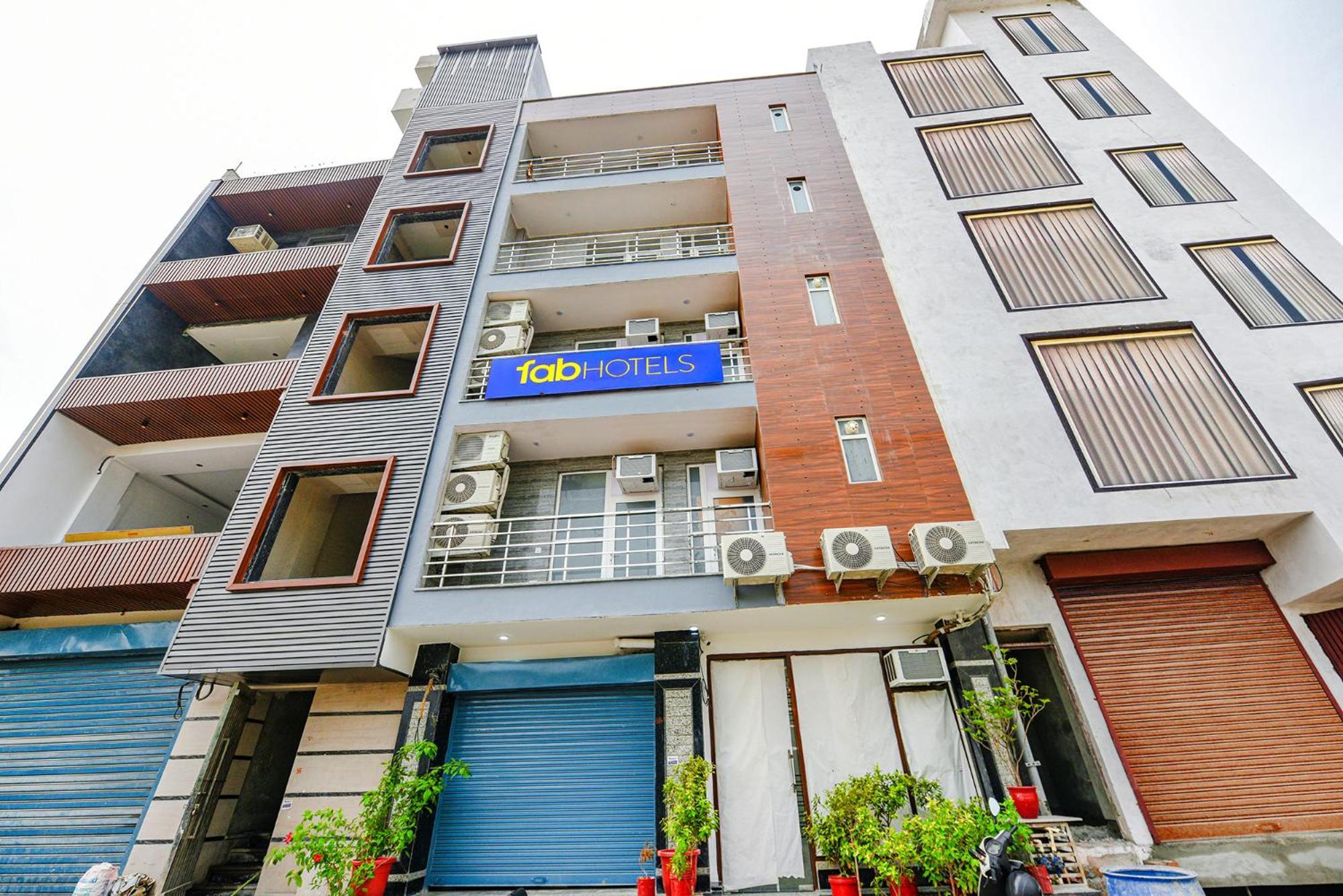 Fabhotel Sparkling - Nr Yashobhoomi Convention Centre 德里 外观 照片