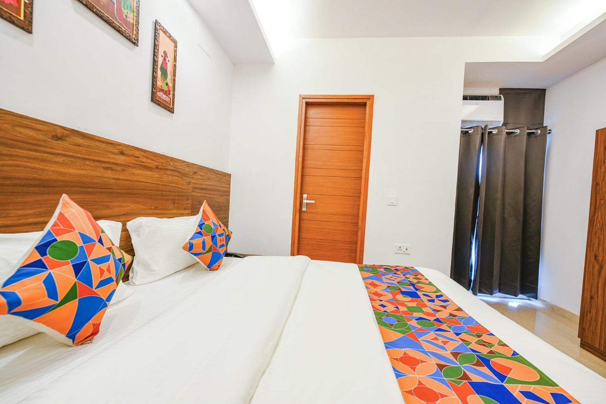Fabhotel Sparkling - Nr Yashobhoomi Convention Centre 德里 外观 照片